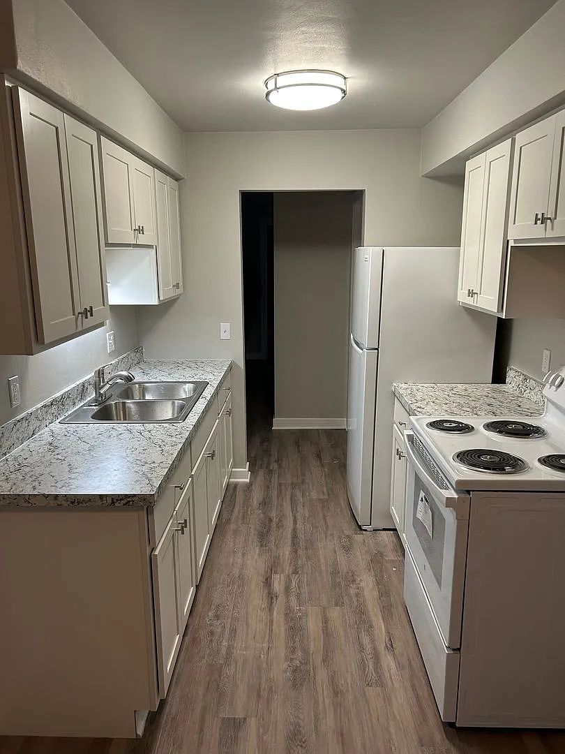 Harrison House Apartments — Photo 2
