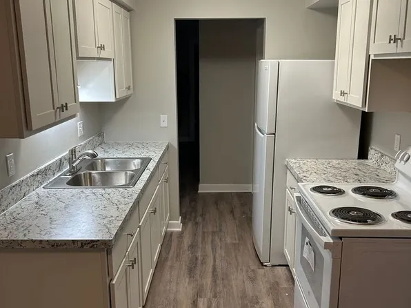 Harrison House Apartments, 611 N Harrison St APT 4, Waupaca, WI 54981