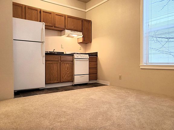 5th image of 1529 Boylston Ave APT 202