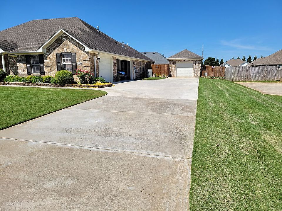 2nd image of 13361 Breckenridge Dr