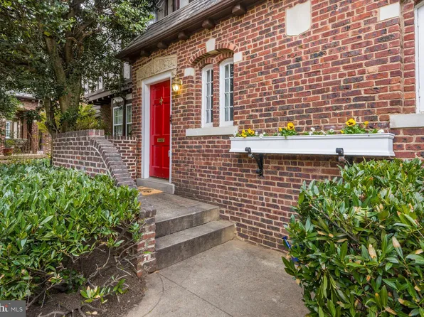 3625 Van Ness St NW, Washington, DC 20008
