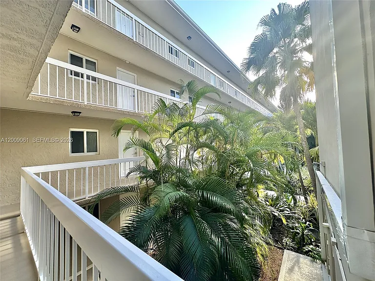 7860 Camino Real #L-410 — Photo 3
