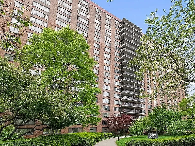 382 Central Park W #5V — Photo 9