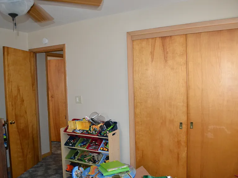 322 Webster St — Photo 45