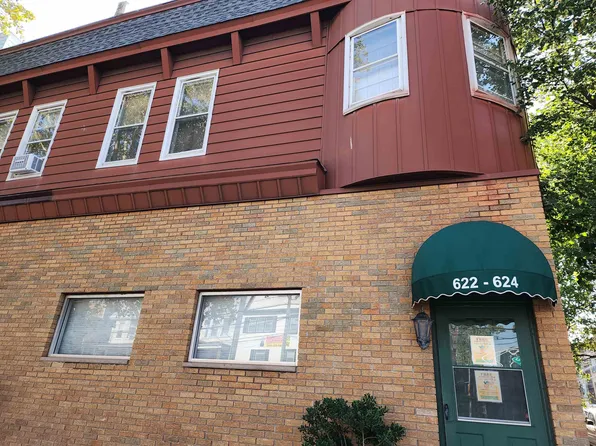 622-624 Kennedy Boulevard image 1 of 11