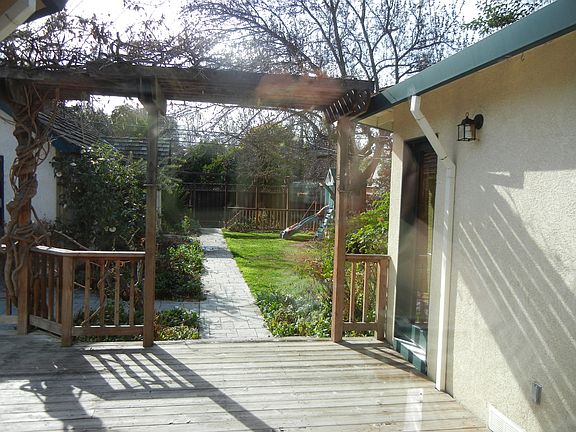 Back deck/yard/garden