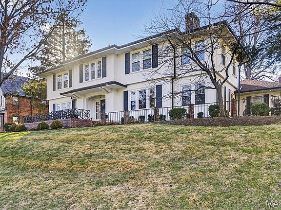 2nd image of 443 Sherwood Dr