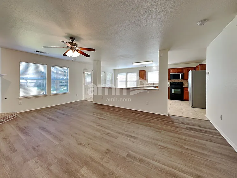 10624 Cochron Dr — Photo 6