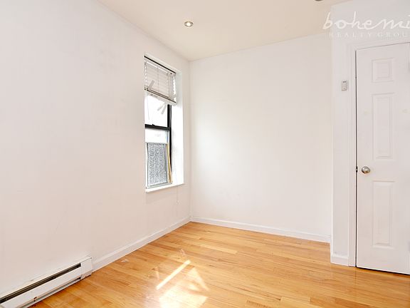 4th image of 312 W 114th St #64B