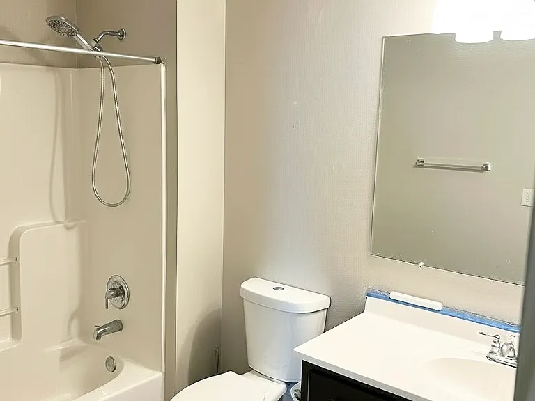 1771 Guildford Ct — Photo 4