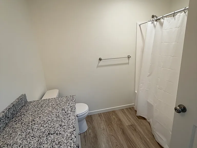 1219 Fountain Dr — Photo 13