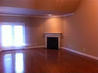 2nd image of 4572 Sawmill Pl
