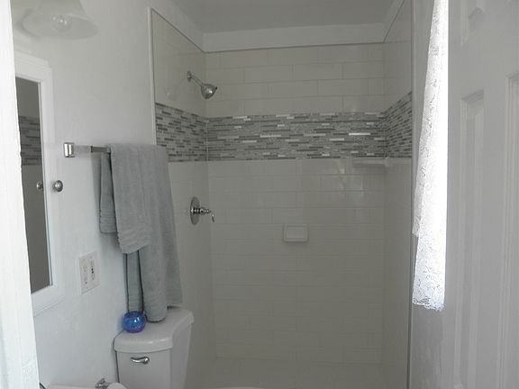 5th image of 7562 Deville Dr