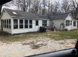 8352 E Emery Rd, New carlisle, IN 46552