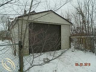 4th image of 2030 Leslie St