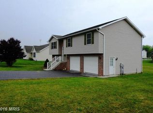 1099 Ashton Dr, Shippensburg, PA 17257