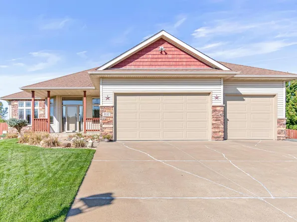 31742 Marshview Ct, Lindstrom, MN 55045