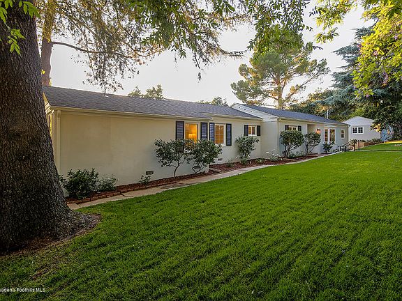 3rd image of 4647 El Camino Corto La Canada