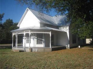 817 Kaufman St, Waxahachie, TX 75165