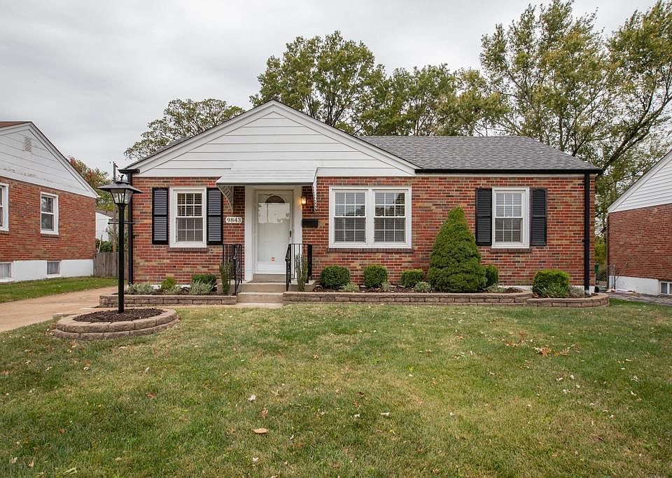 2nd image of 9843 Chesterton Dr