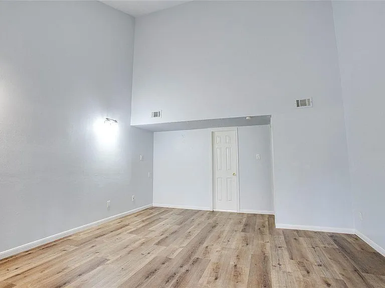 605 Jeff Davis Ct — Photo 16