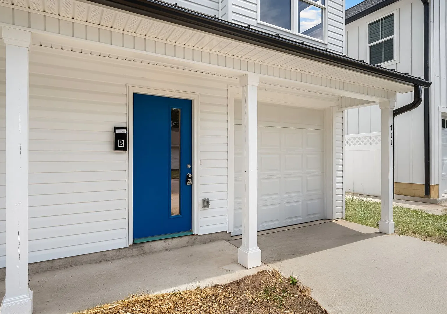 Available Now! Brand New 3-Story Luxury Townhouse in the Heart of Durham + Close to Duke University! — Photo 2