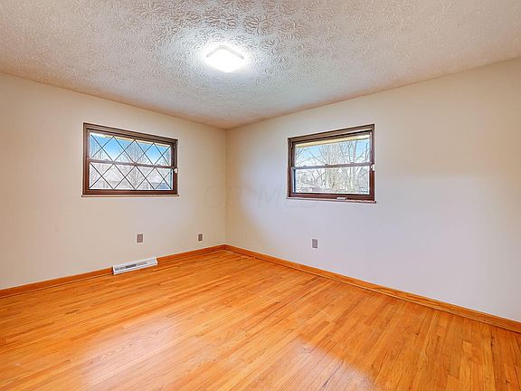 5th image of 9563 Brookside Dr