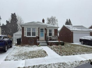 1733 Elm St, Wyandotte, MI