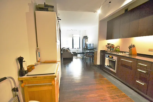 Rented by Lasri Group Inc | media 25