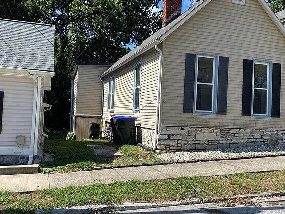 2nd image of 310 Steele St