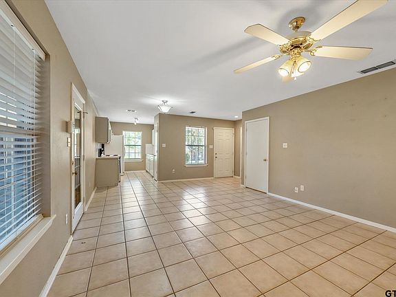 4th image of 467 Redbud Cir