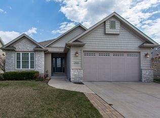 4125 E Kingston Cir, Bettendorf, IA 52722