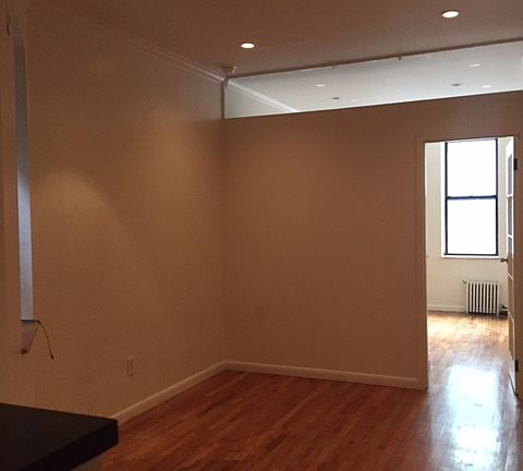 4th image of 104 Suffolk St APT 1A