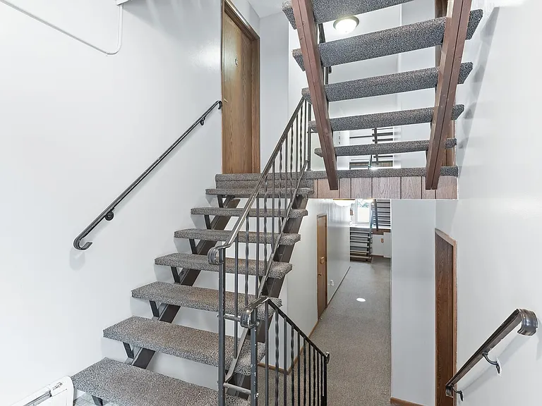 925 West Branch St — Photo 24