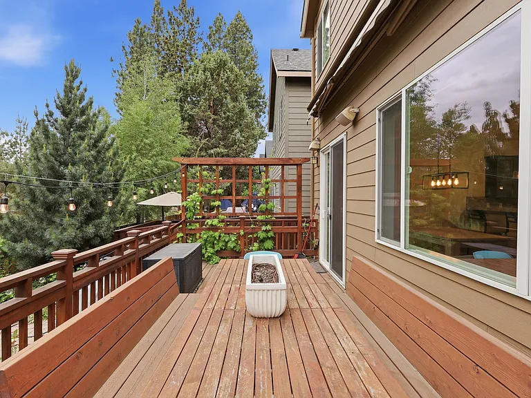 61330 Huckleberry Pl — Photo 49