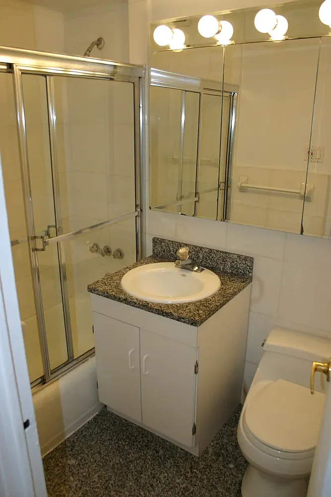 330 E. 46th Street — Photo 3