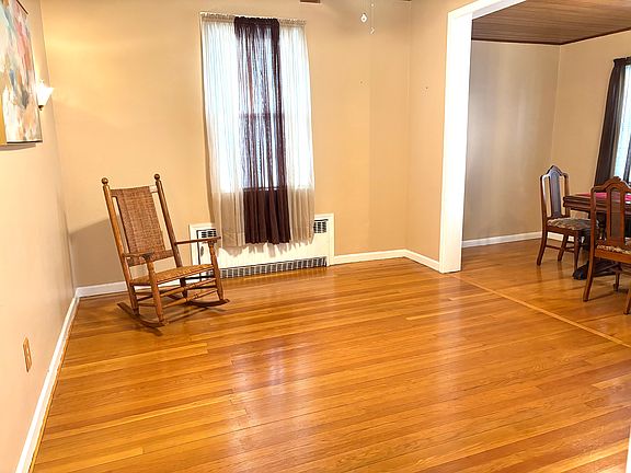3rd image of 440 Central Ave