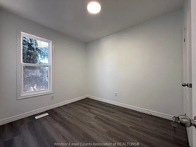 941 Cataraqui St — Photo 25