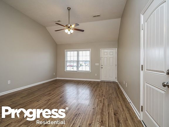 3rd image of 905 Coolidge Ct