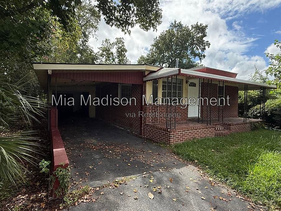 1st image of 914 Bowden St