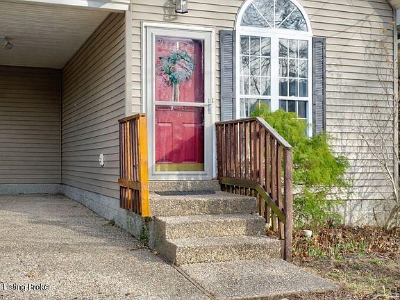 2nd image of 509 1/2 Plainview Ave