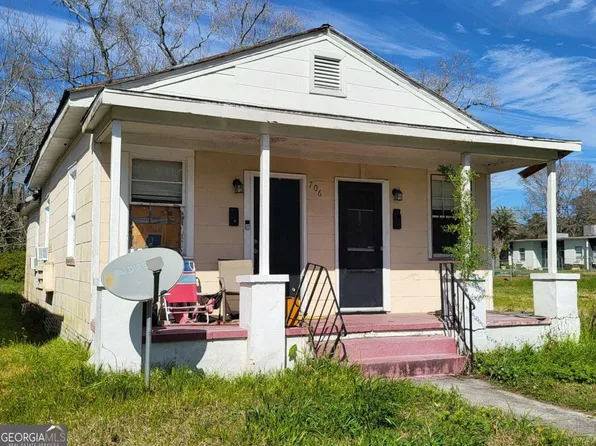 706 W 51st St, Savannah, GA 31405
