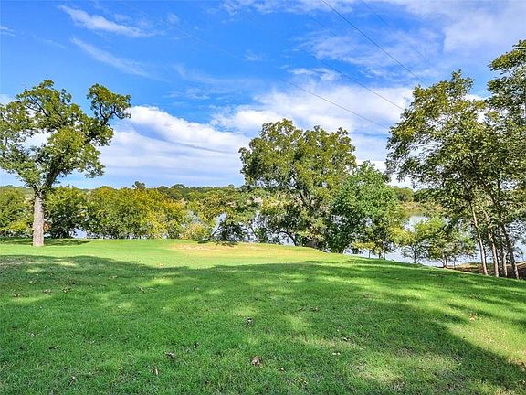 4th image of 3600 Lakeview Dr
