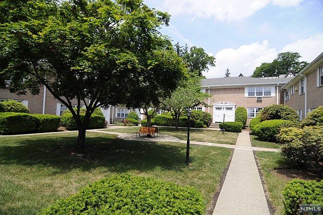 1st image of 45 Maltbie Ave APT 5B