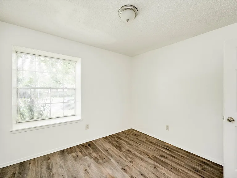 7918 W Gate Blvd — Photo 3