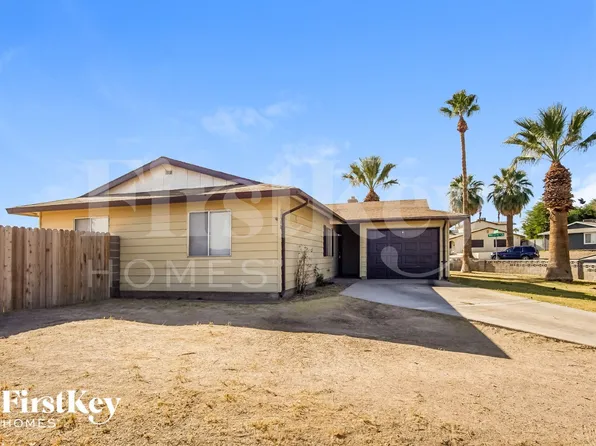 5260 Saratoga Dr, Las Vegas, NV 89120