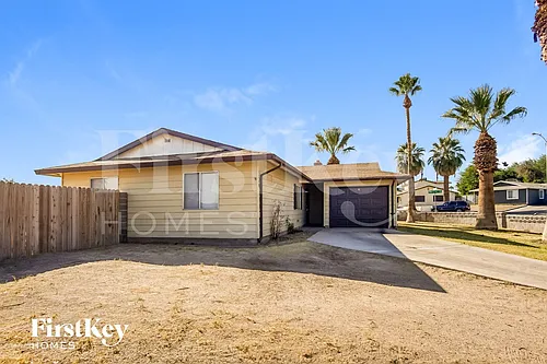5260 Saratoga Dr Photo 1