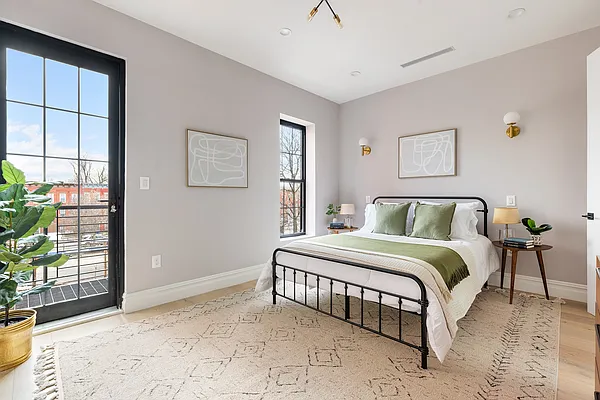 Rented by Oxford Property Group | media 3