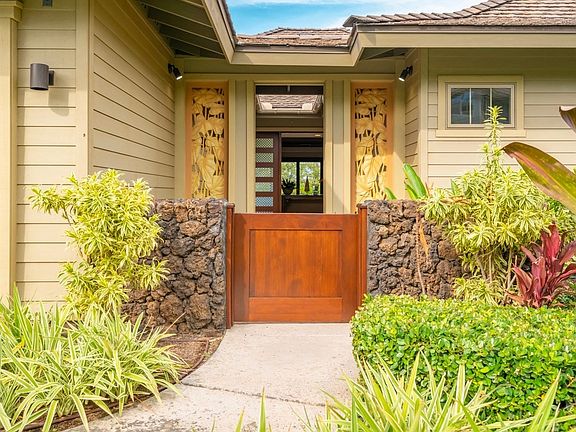 4th image of 68-1122 N Kaniku Dr #31