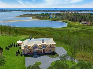 12 Heatherwood Ln, Quogue, NY 11959